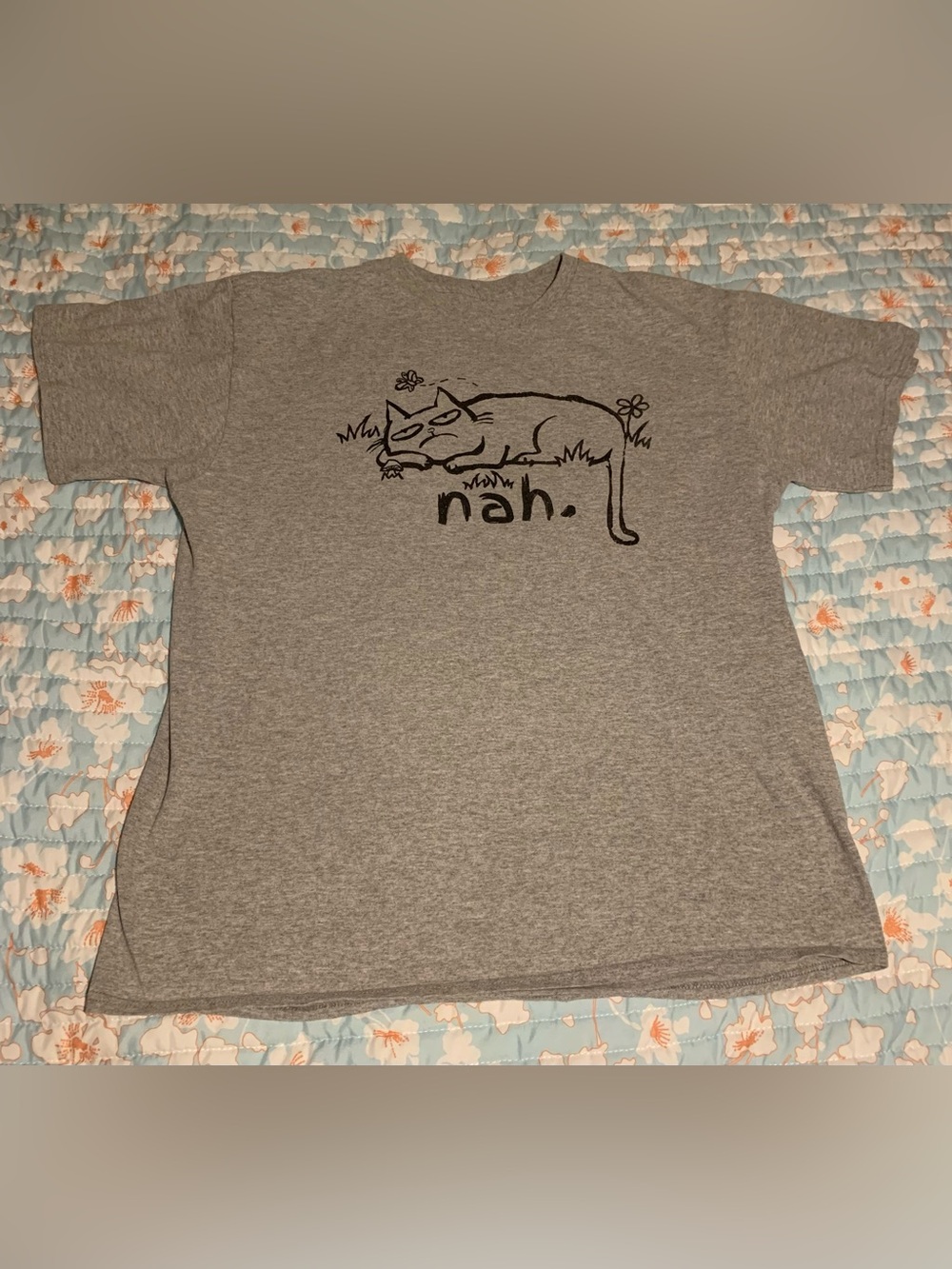 Gray Cat 'nah.' Graphic Cat T-Shirt